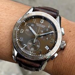 Чоловічий годинник Victorinox Swiss Army CHRONO CLASSIC XLS V241653