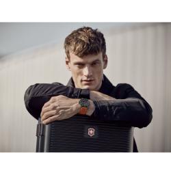Чоловічий годинник Victorinox Swiss Army FIELDFORCE GMT V241897