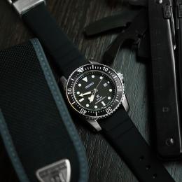 Мужские часы Seiko PROSPEX Solar Diver's SNE573P1