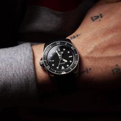 Чоловічий годинник Seiko PROSPEX Solar Diver's SNE573P1