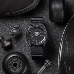 Чоловічий годинник Seiko 5 SPORTS SRPD79K1
